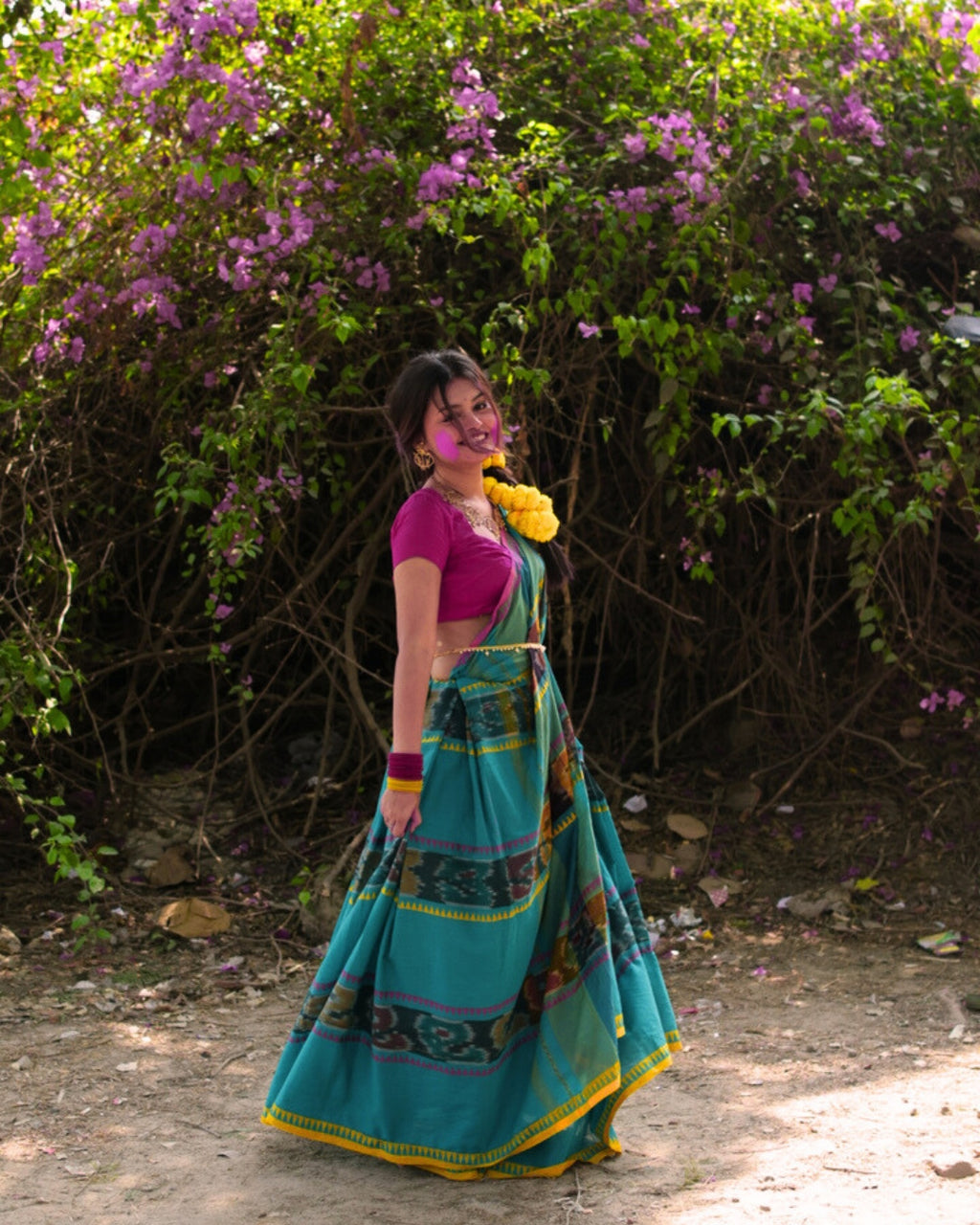 Ikkat Patterned •Dhaniakhali • Cotton