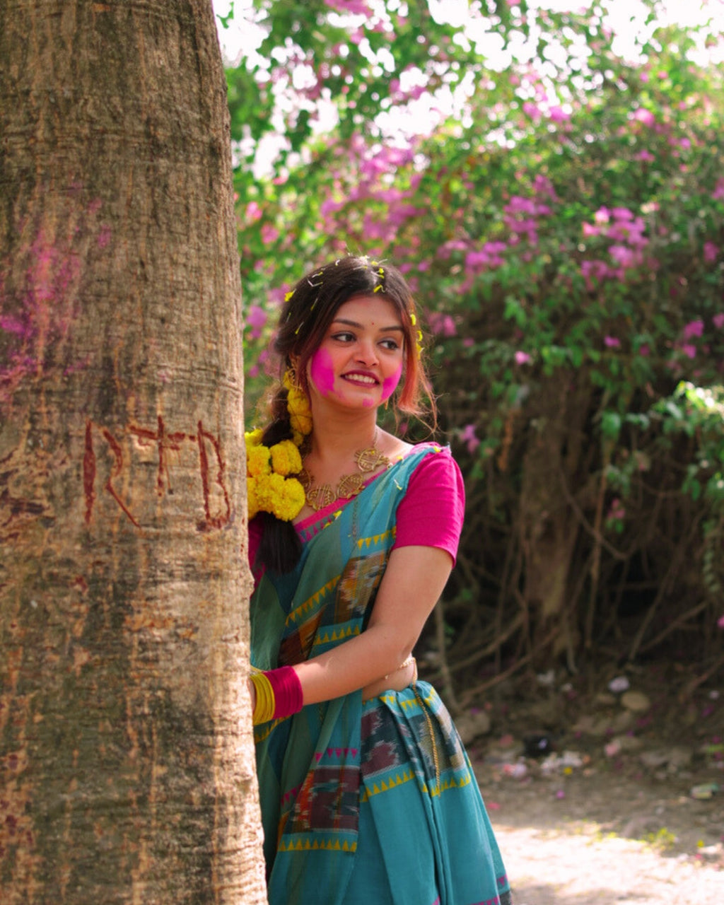 Ikkat Patterned •Dhaniakhali • Cotton